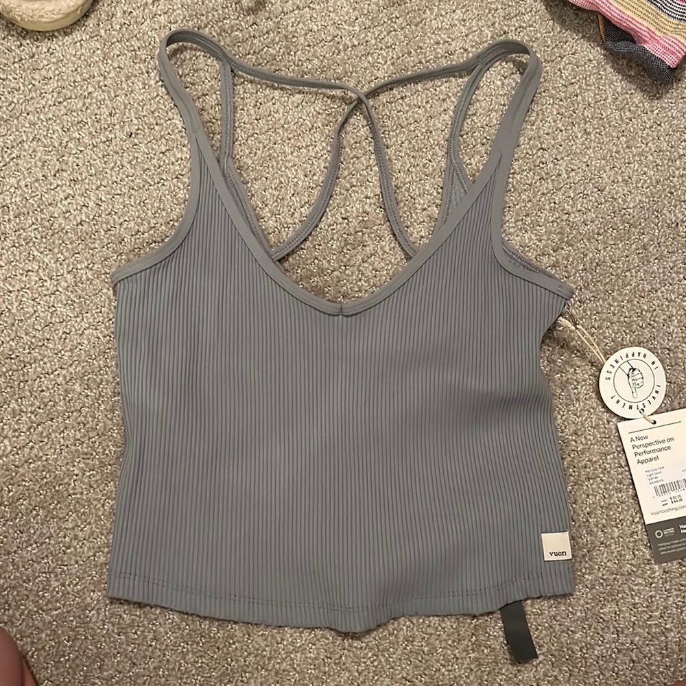 Vuori rib cropped tank- light cloud size small NWT